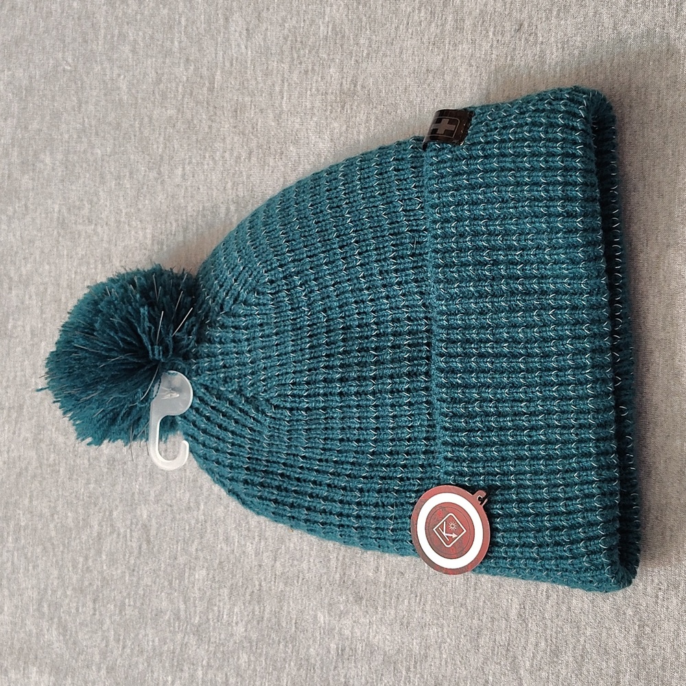 SWISS TECH- WOMENS WINTER 🥶❄️🥶❄️ BEANIE POM-POM HAT